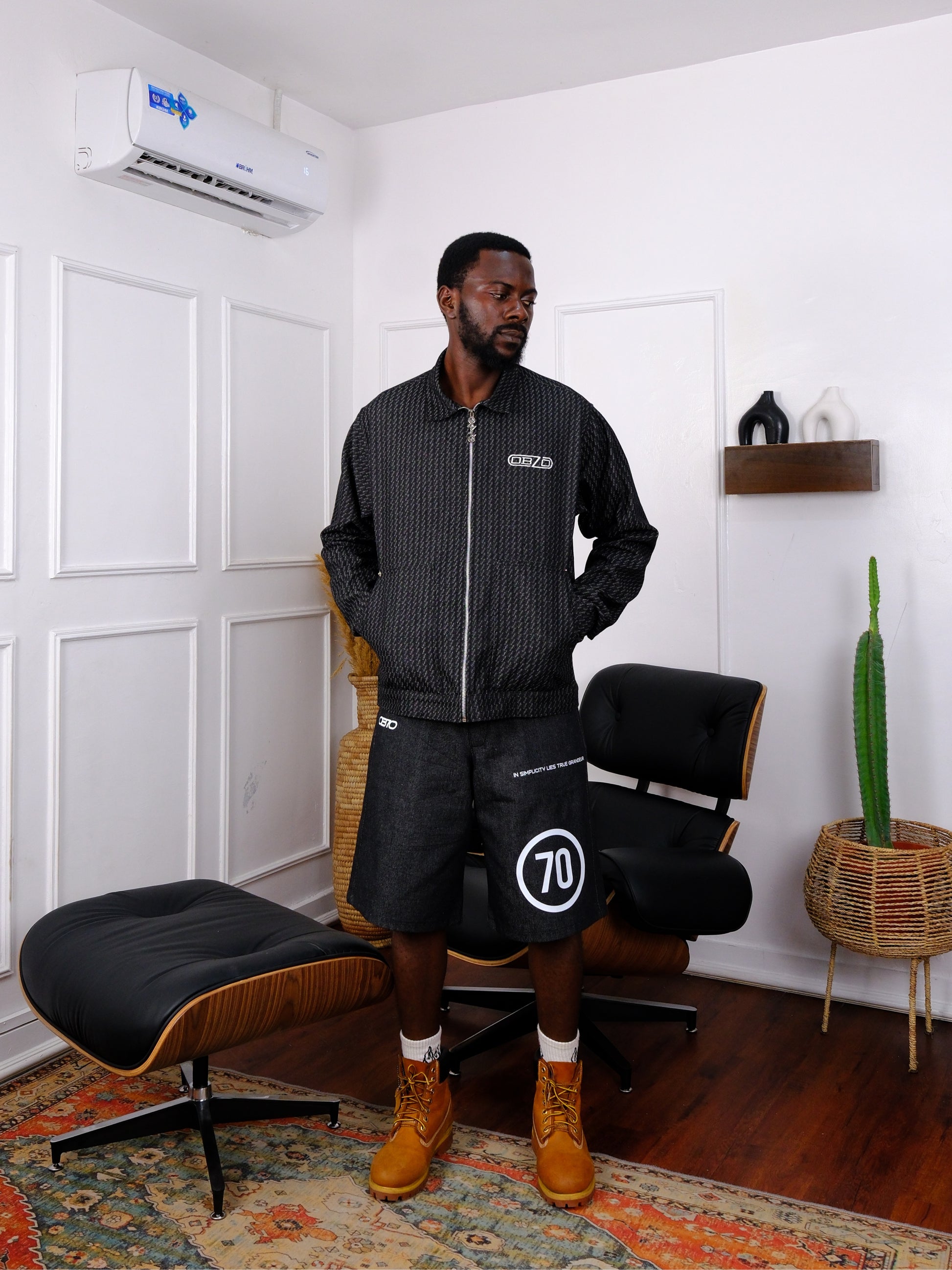 Long Sleeve Logo Jacket (Black)