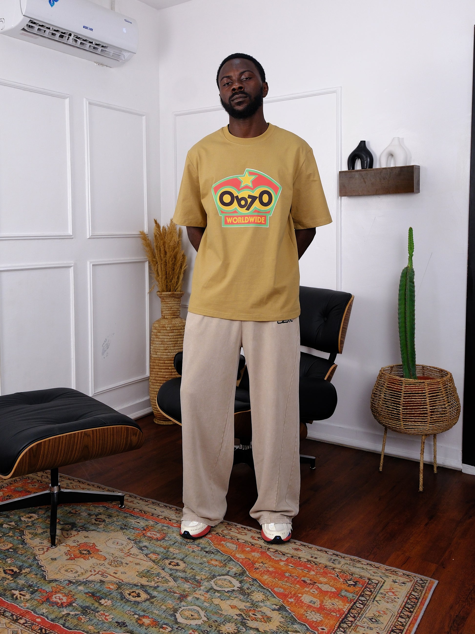 OB70 Worldwide Logo T-shirt