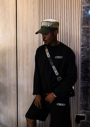 Distressed Basic Long Sleeve T-shirt [Black]