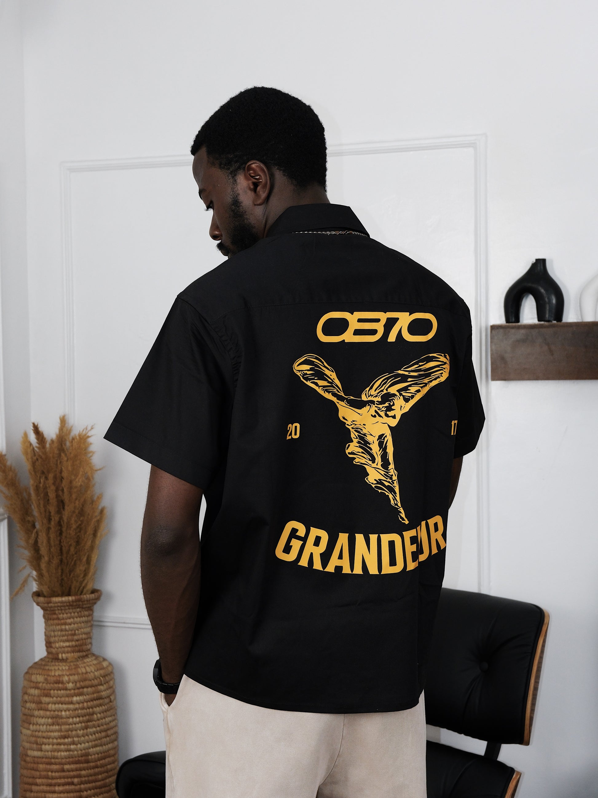 OB70 Grandeur Boxy Shirt (Black)