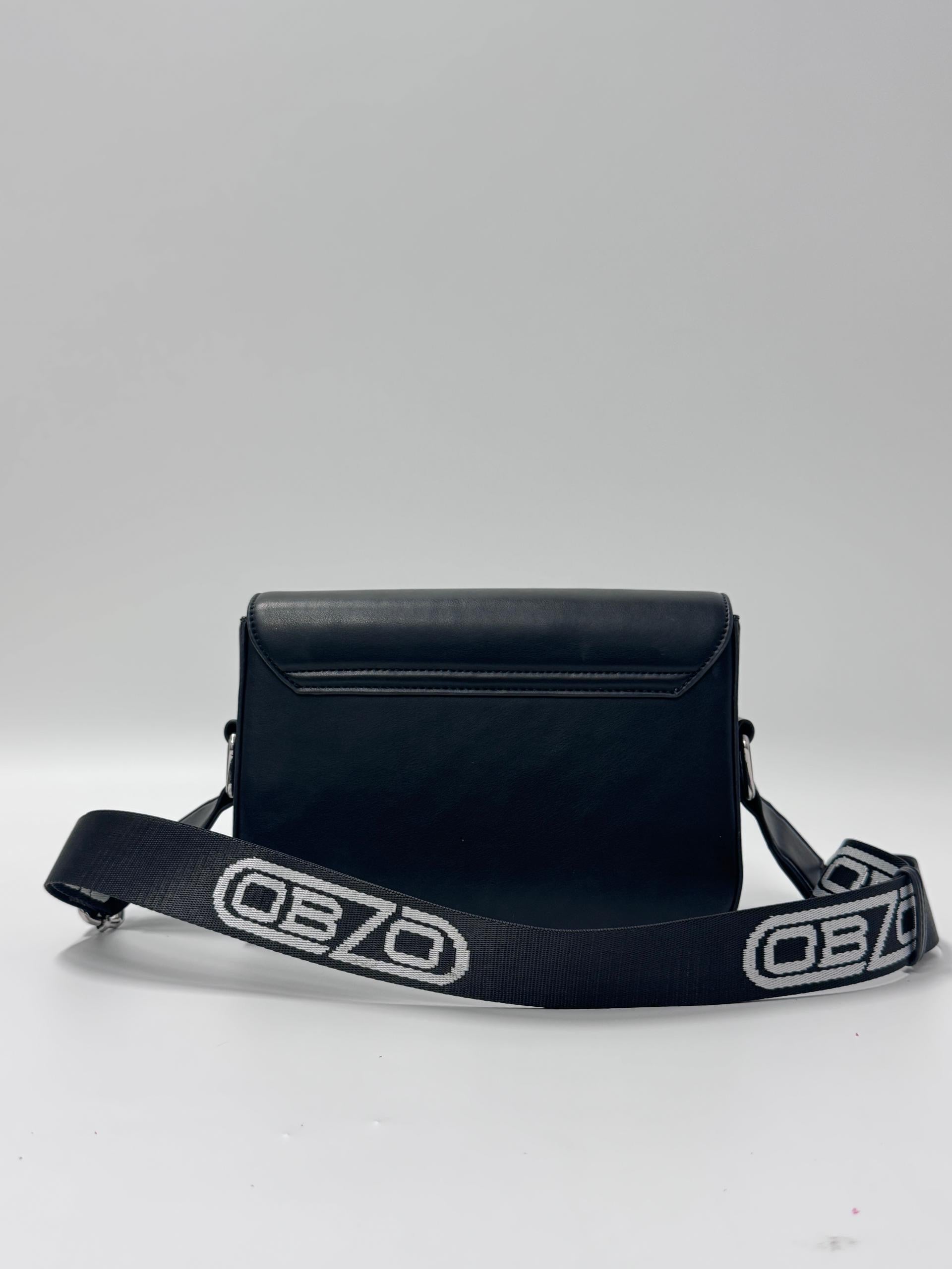 OB70 Roadman Strap Bag