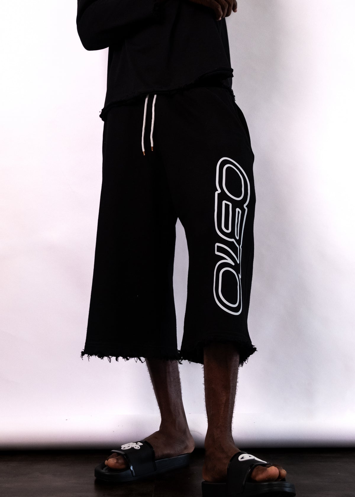 OB70 Logo Baggy Jogger Short